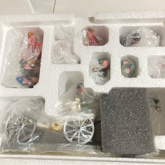 LEMAX 2003 Retired Village Collection “Wedding Party”. Never Displayed - Picture 3 of 7